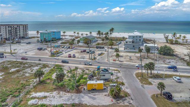 110 Mango ST, Fort Myers Beach, FL 33931