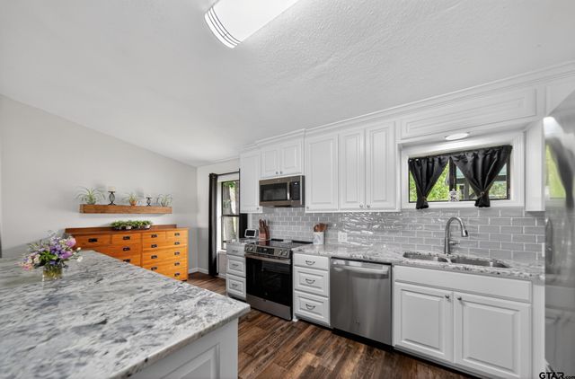23363 Wateridge Loop, Flint, TX 75762
