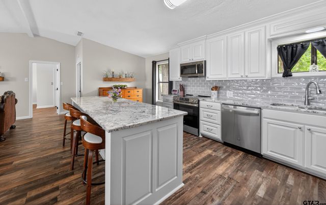 23363 Wateridge Loop, Flint, TX 75762