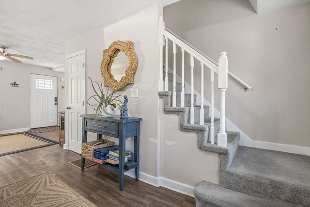 17 5th St, Wareham, MA 02538