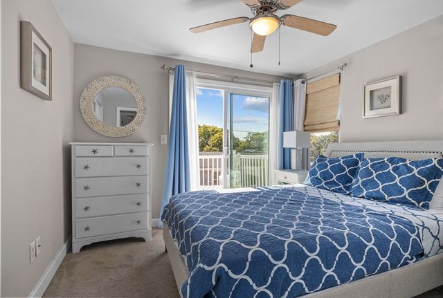 17 5th St, Wareham, MA 02538