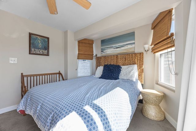 17 5th St, Wareham, MA 02538