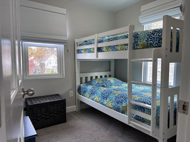 17 5th St, Wareham, MA 02538