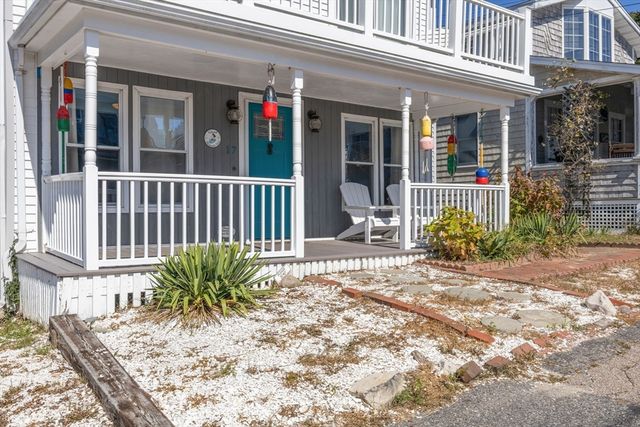 17 5th St, Wareham, MA 02538