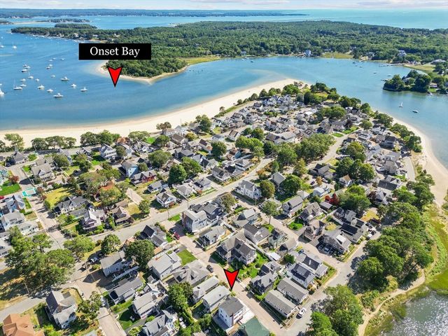 17 5th St, Wareham, MA 02538