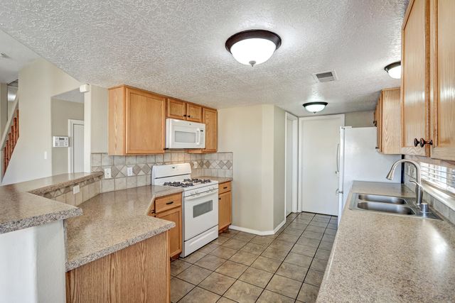 7415 Eagle Crest Avenue NE, Albuquerque, NM 87113