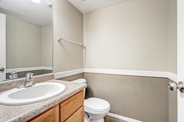 7415 Eagle Crest Avenue NE, Albuquerque, NM 87113