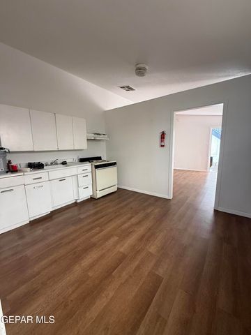 1526 Yandell B, El Paso, TX 79902