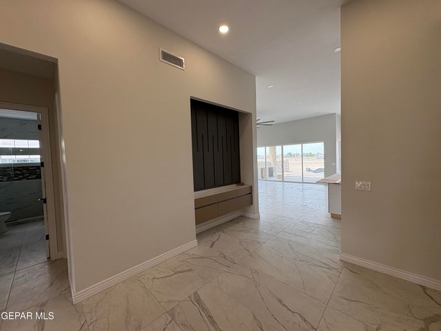 11345 Ardelle Avenue, El Paso, TX 79936