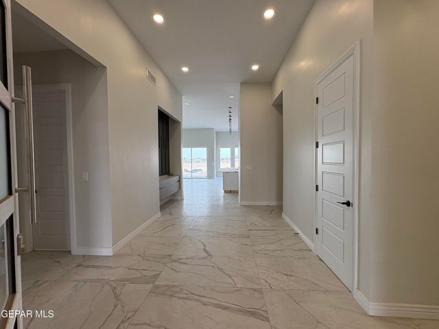 11345 Ardelle Avenue, El Paso, TX 79936