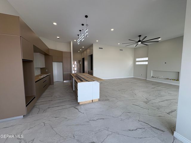 11345 Ardelle Avenue, El Paso, TX 79936