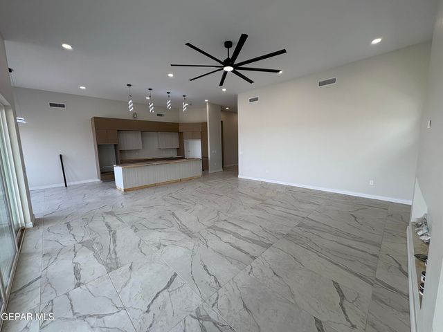 11345 Ardelle Avenue, El Paso, TX 79936