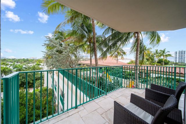 19900 E Country Club Drive 610, Aventura, FL 33180