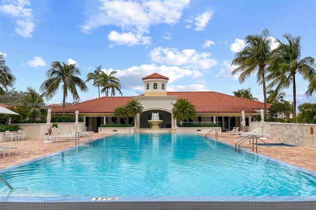 19900 E Country Club Drive 610, Aventura, FL 33180