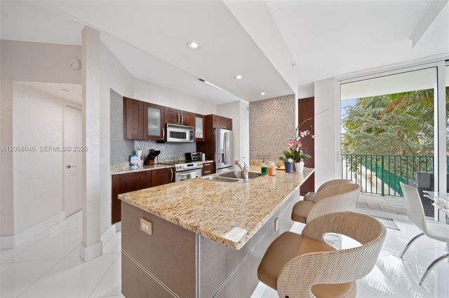 19900 E Country Club Drive 610, Aventura, FL 33180
