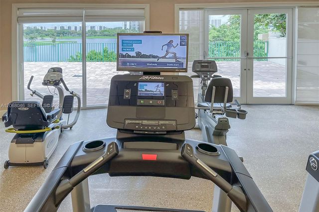 19900 E Country Club Drive 610, Aventura, FL 33180