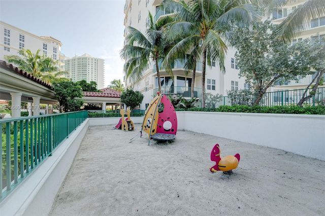 19900 E Country Club Drive 610, Aventura, FL 33180