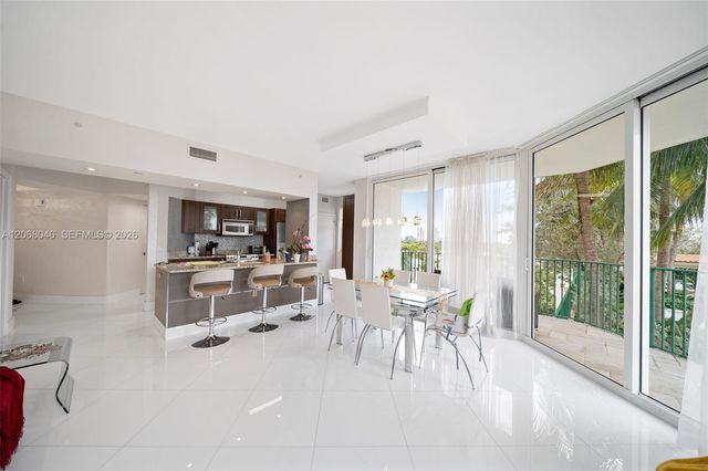 19900 E Country Club Drive 610, Aventura, FL 33180