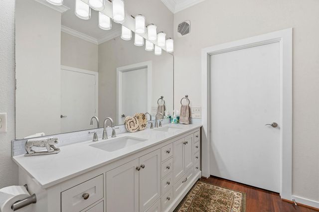1900 Barton Springs RD 2026, Austin, TX 78704