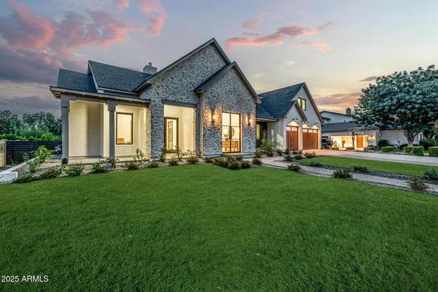 5739 E CALLE DEL PAISANO --, Phoenix, AZ 85018