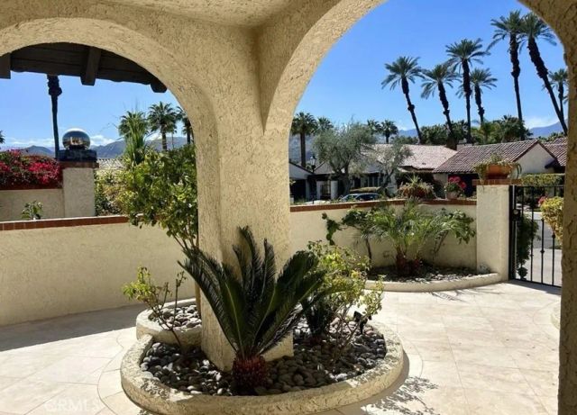 22 Calle Escala, Rancho Mirage, CA 92270
