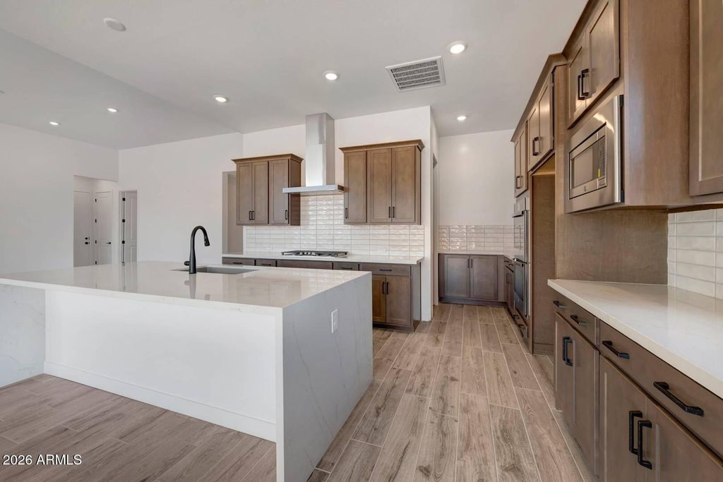 821 W J WALTZ Way, Apache Junction, AZ 85120 — photo 5