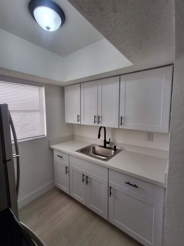 929 NW 3RD Avenue 02, Fort Lauderdale, FL 33311