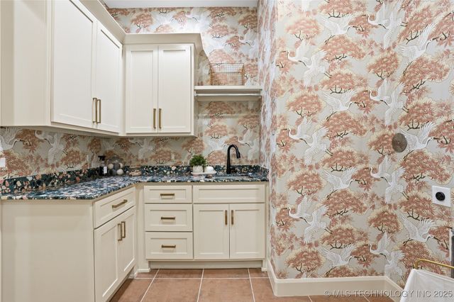 12029 S Vandalia Avenue, Tulsa, OK 74137