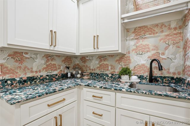 12029 S Vandalia Avenue, Tulsa, OK 74137