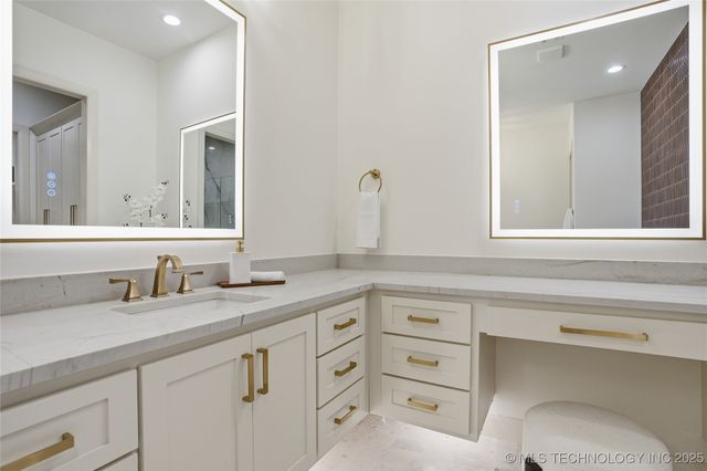 12029 S Vandalia Avenue, Tulsa, OK 74137