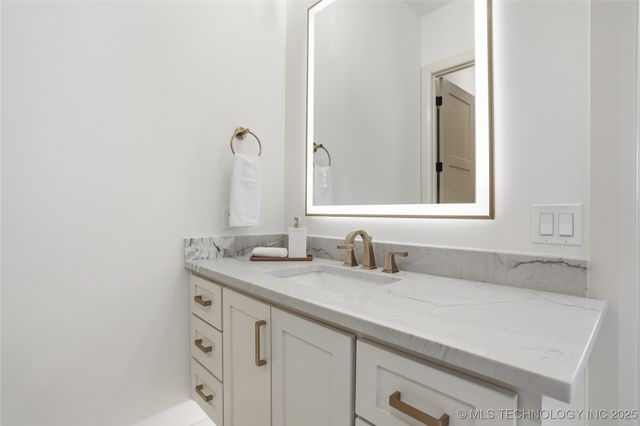 12029 S Vandalia Avenue, Tulsa, OK 74137