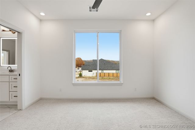 12029 S Vandalia Avenue, Tulsa, OK 74137