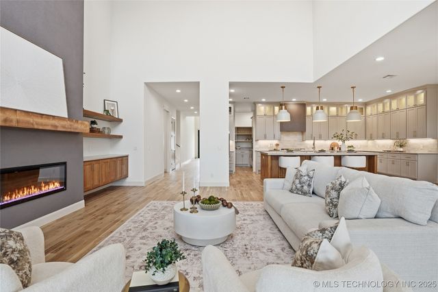 12029 S Vandalia Avenue, Tulsa, OK 74137