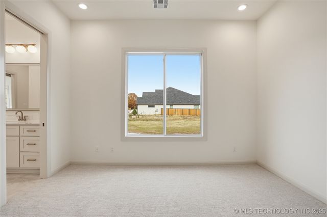 12029 S Vandalia Avenue, Tulsa, OK 74137