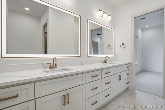 12029 S Vandalia Avenue, Tulsa, OK 74137