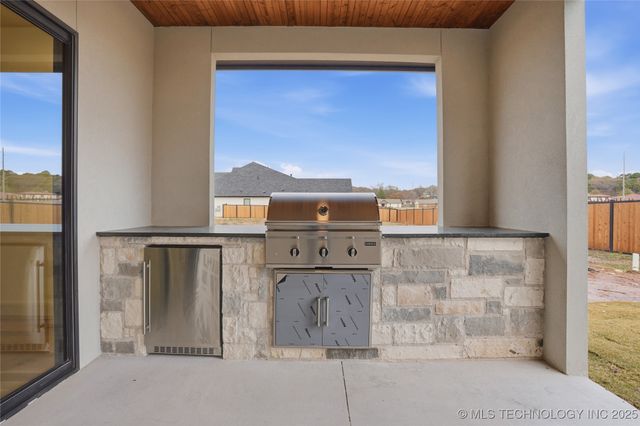 12029 S Vandalia Avenue, Tulsa, OK 74137