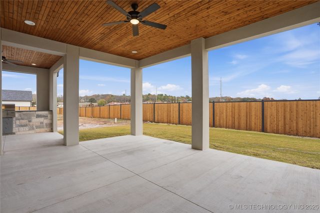 12029 S Vandalia Avenue, Tulsa, OK 74137