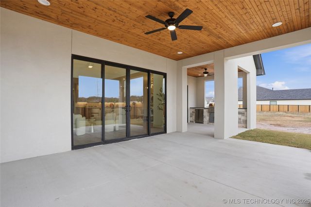 12029 S Vandalia Avenue, Tulsa, OK 74137