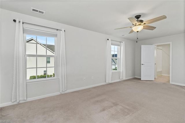 114 Spring Meadow LN, Smithfield, VA 23430
