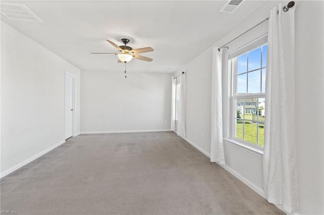 114 Spring Meadow LN, Smithfield, VA 23430