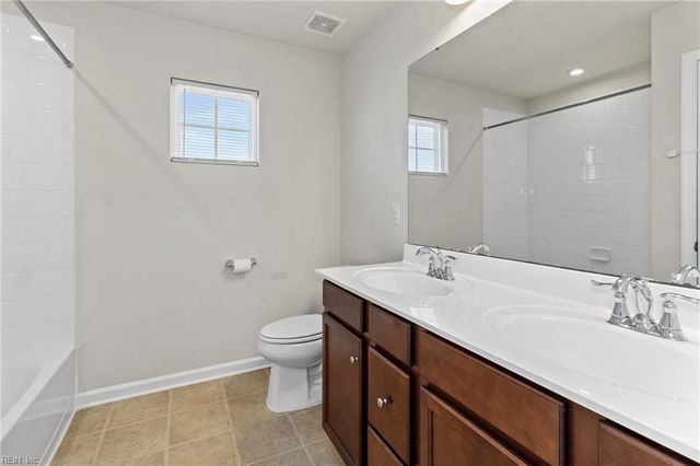 114 Spring Meadow LN, Smithfield, VA 23430