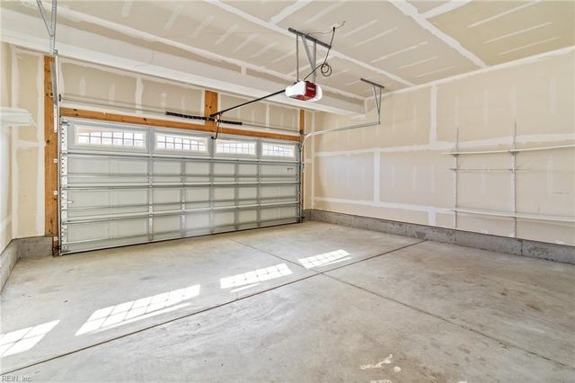 114 Spring Meadow LN, Smithfield, VA 23430