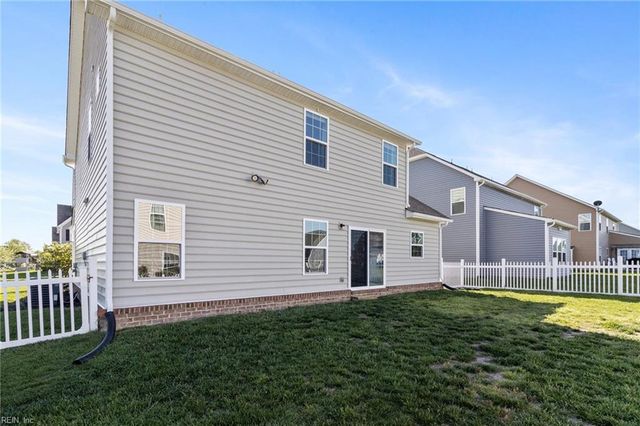 114 Spring Meadow LN, Smithfield, VA 23430