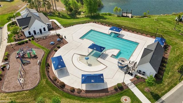 114 Spring Meadow LN, Smithfield, VA 23430