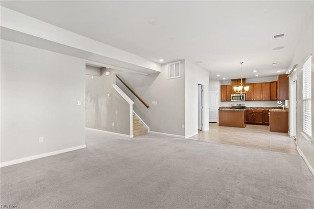 114 Spring Meadow LN, Smithfield, VA 23430