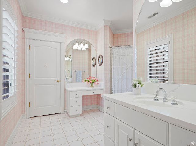2051 E NORMANDYWOODS CT, Holladay, UT 84117