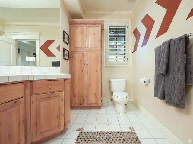 2051 E NORMANDYWOODS CT, Holladay, UT 84117