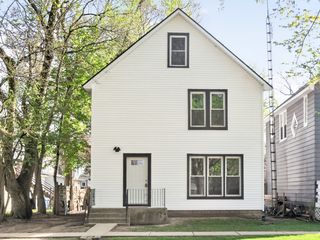 224 E Garden Street, Dekalb, IL 60115