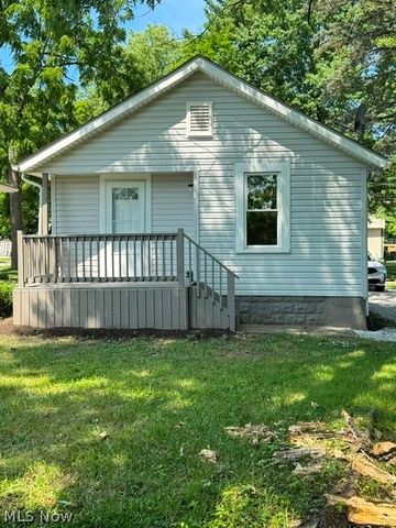 1079 Peerless Avenue, Akron, OH 44320