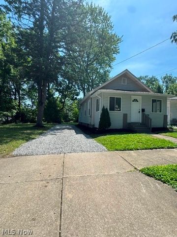 1079 Peerless Avenue, Akron, OH 44320